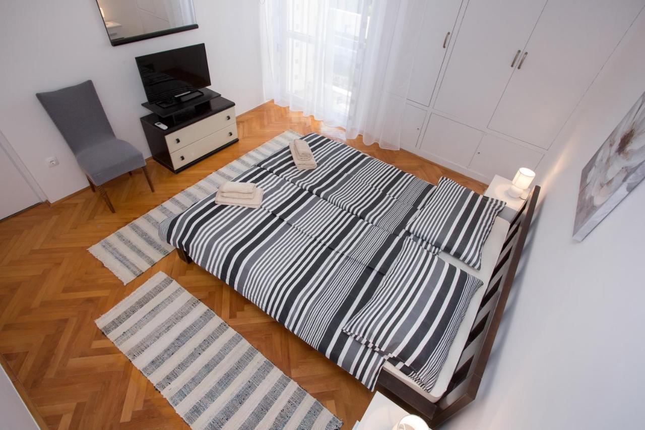 Rose Apartment