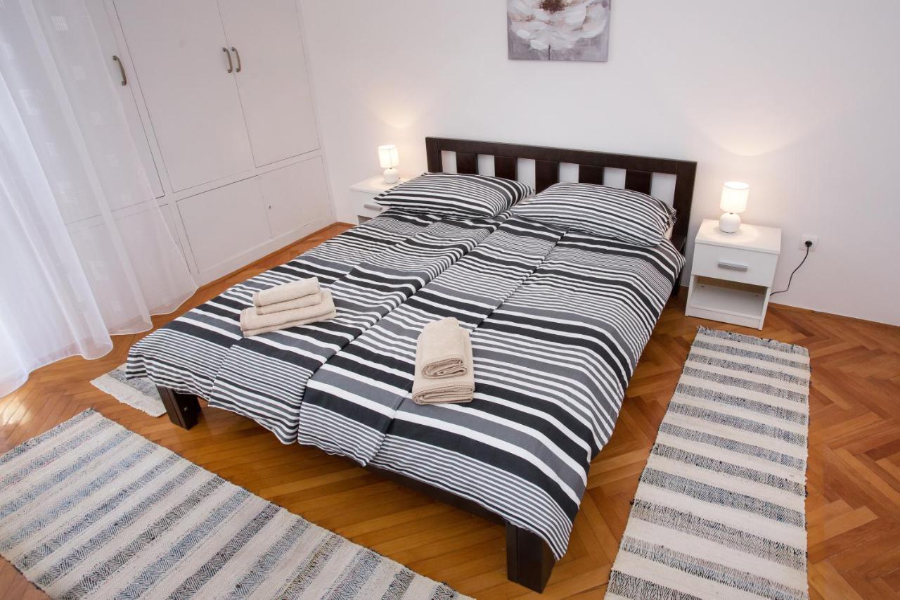 Rose Apartment